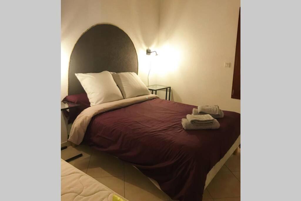 Maison Entiere Au Pied Du Plateau Du Retord 2 Chambres Sdb - Vouvray Ochiaz ภายนอก รูปภาพ