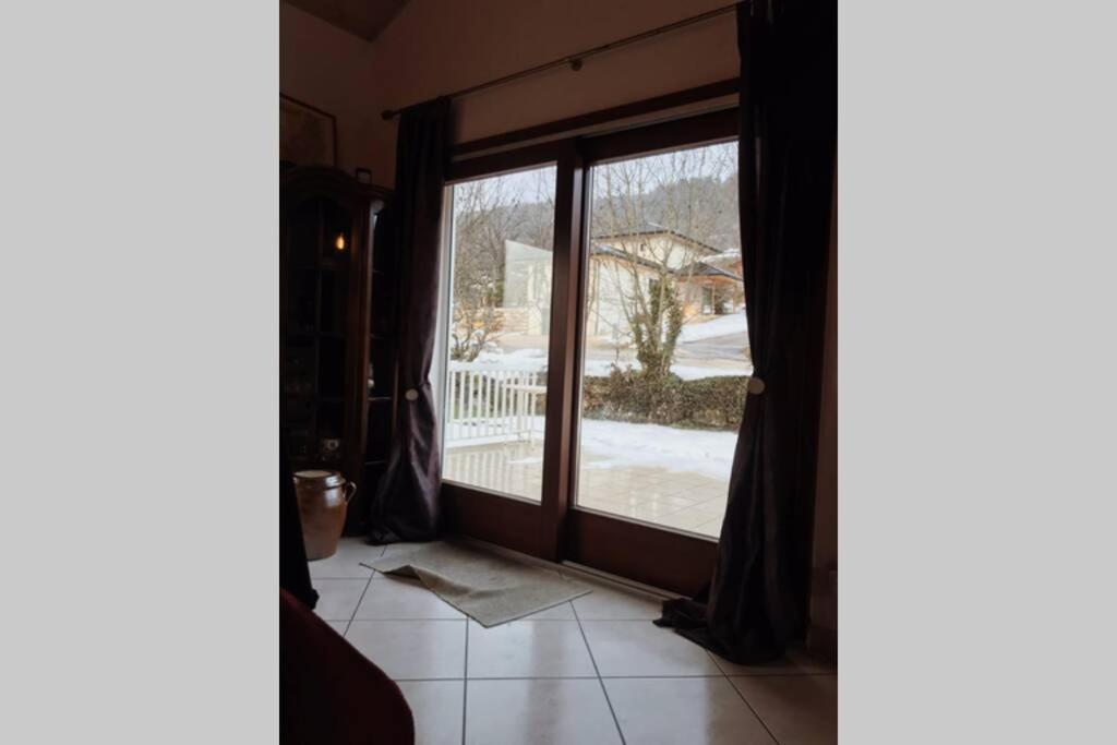 Maison Entiere Au Pied Du Plateau Du Retord 2 Chambres Sdb - Vouvray Ochiaz ภายนอก รูปภาพ