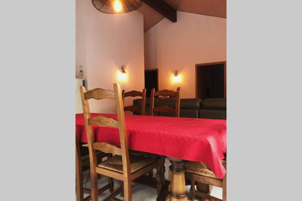 Maison Entiere Au Pied Du Plateau Du Retord 2 Chambres Sdb - Vouvray Ochiaz ภายนอก รูปภาพ