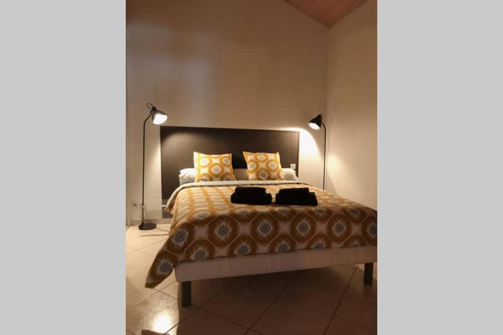 Maison Entiere Au Pied Du Plateau Du Retord 2 Chambres Sdb - Vouvray Ochiaz ภายนอก รูปภาพ